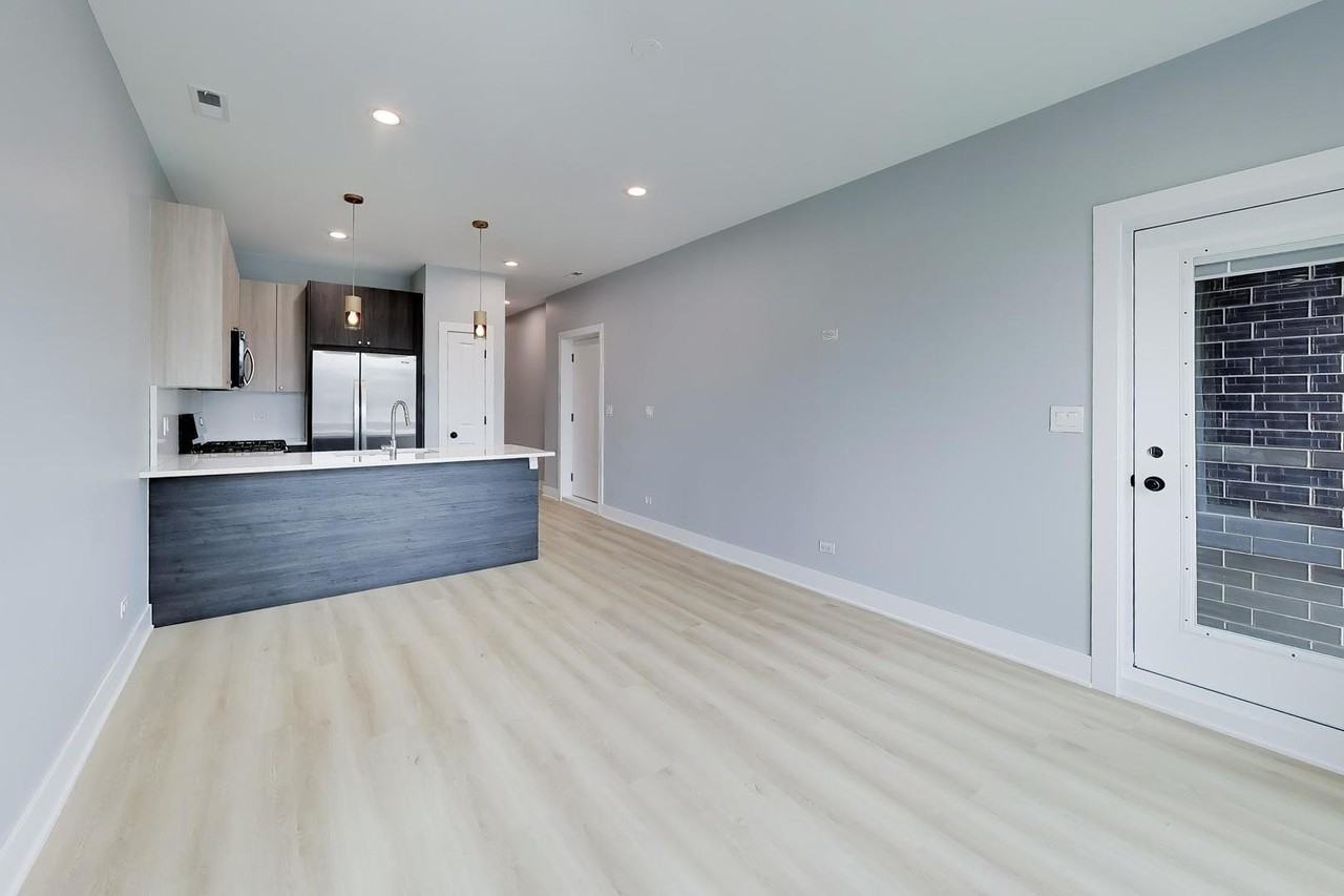 6550 S Maryland Ave #3 - Photo 6 of 21