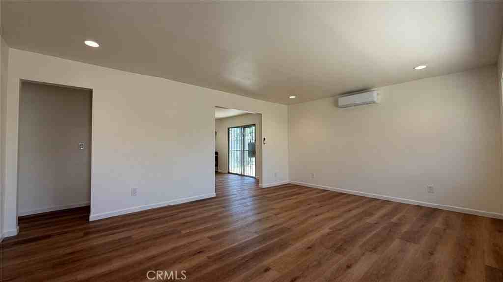 303 N New Ave #C - Photo 2 of 15