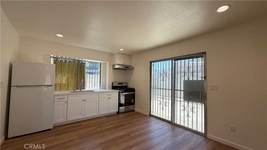 303 N New Ave #C - Photo 6 of 15