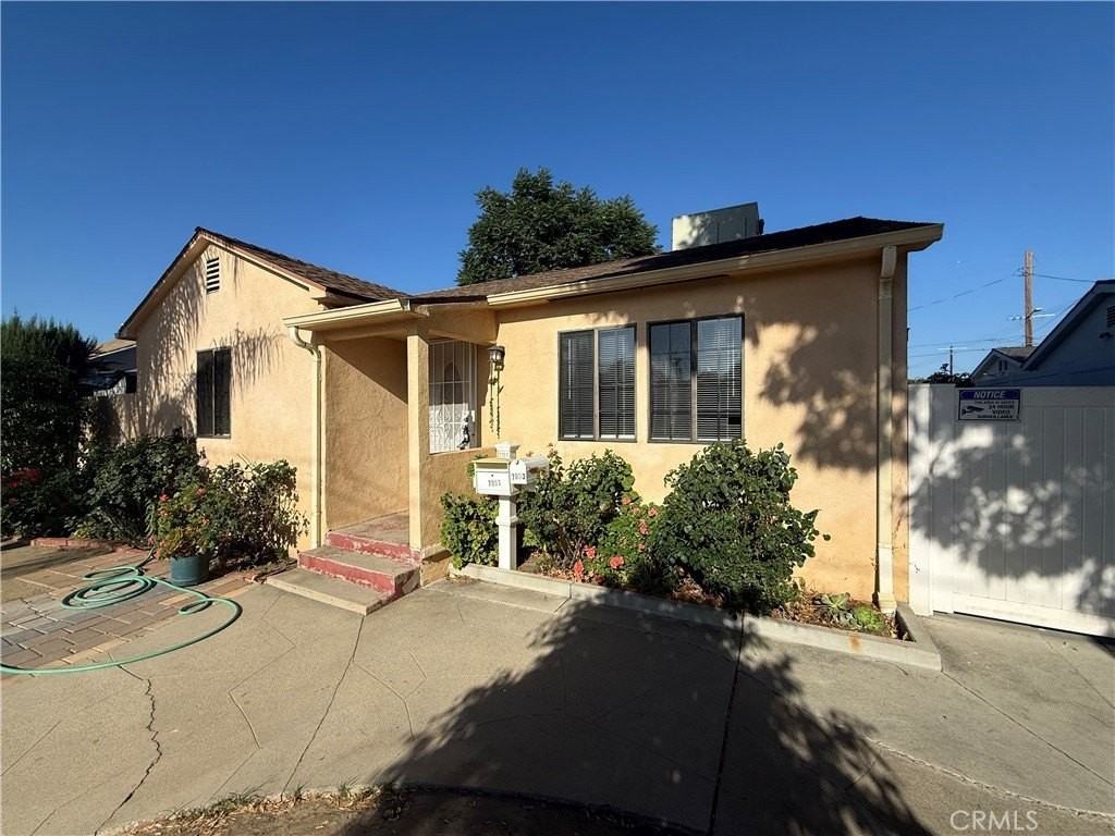 7051 Lindley Ave - Photo 3 of 11