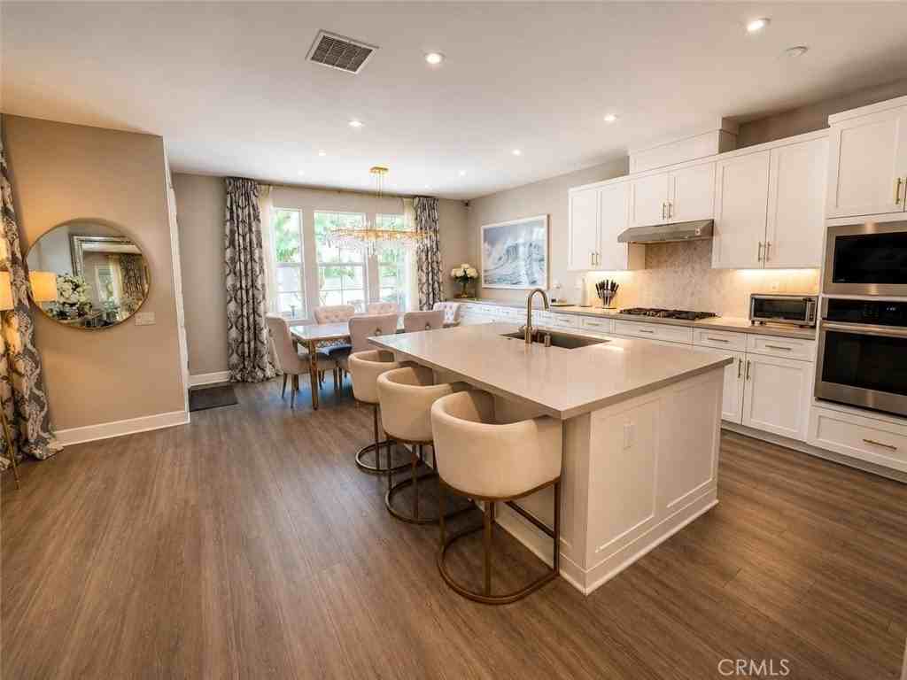 13419 Gardenia Ave - Photo 2 of 46