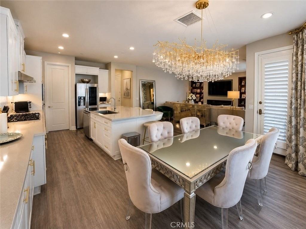 13419 Gardenia Ave - Photo 6 of 46