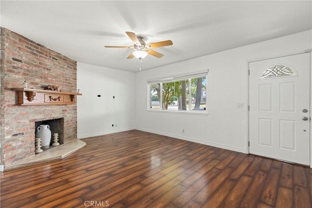 10172 Ascot Cir - Photo 3 of 30