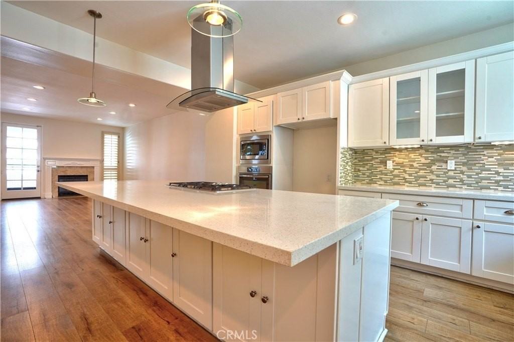 7401 Seabluff Dr #103 - Photo 5 of 24