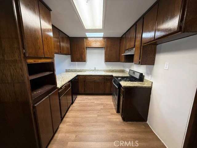 880 S S Sherman Ave Avenue #4 - Photo 6 of 12