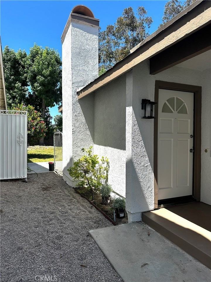 52 Bridgeport - Photo 4 of 30