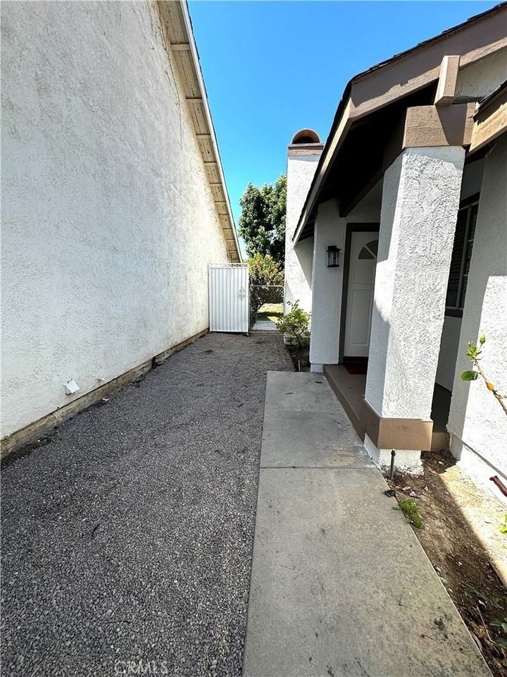 52 Bridgeport - Photo 6 of 30