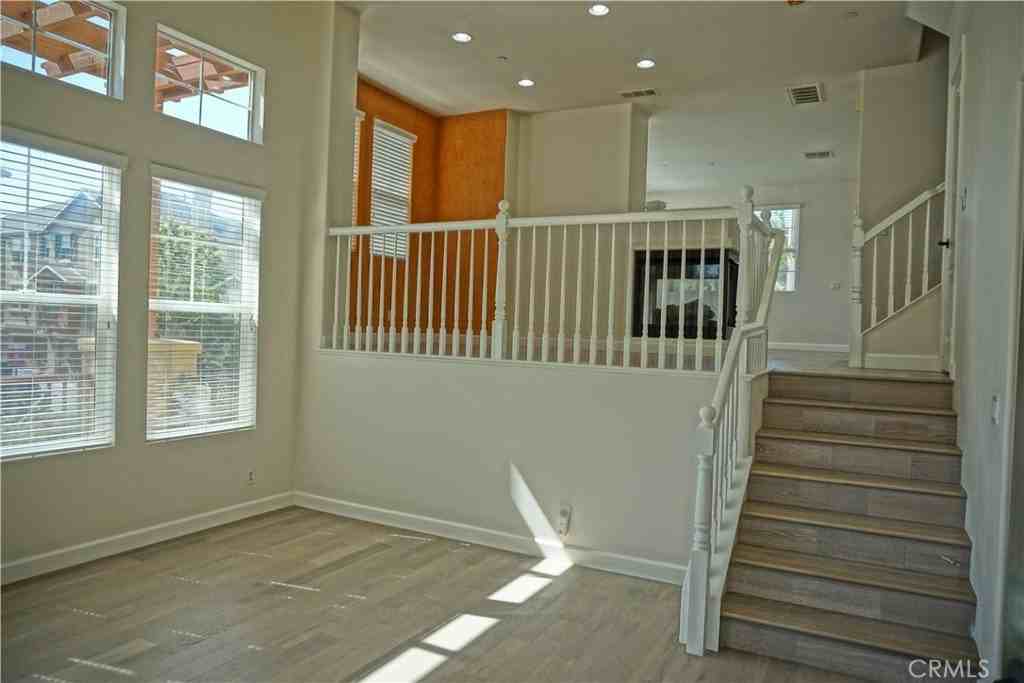 2099 Owens Dr - Photo 3 of 21