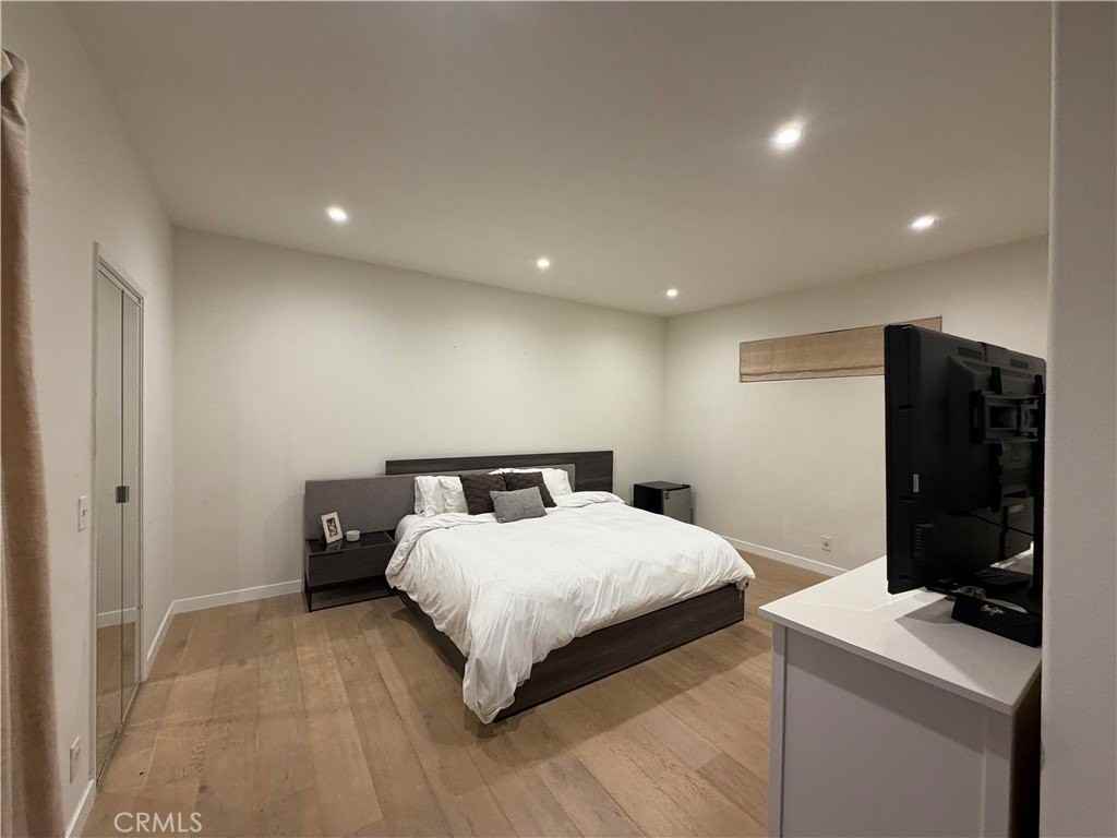 4970 Kester Ave #10 - Photo 7 of 20
