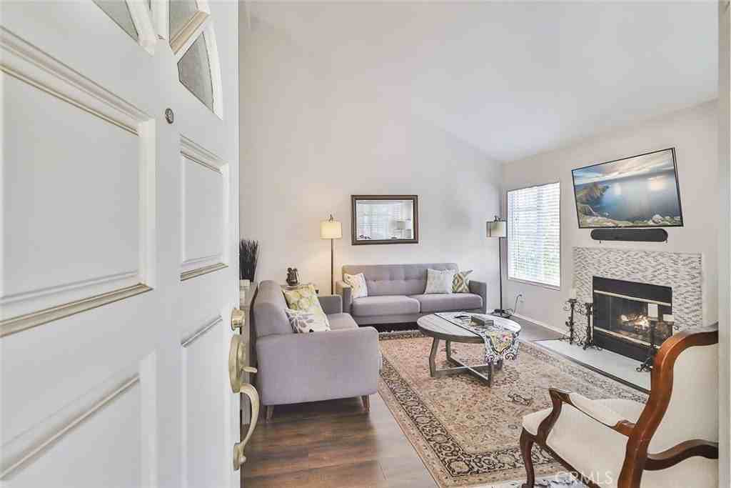 625 Hazelwood Way #A - Photo 4 of 38