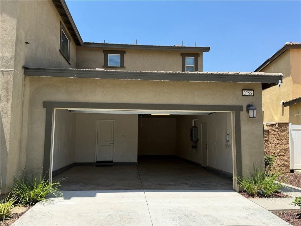 2755 Arches Ct - Photo 3 of 26