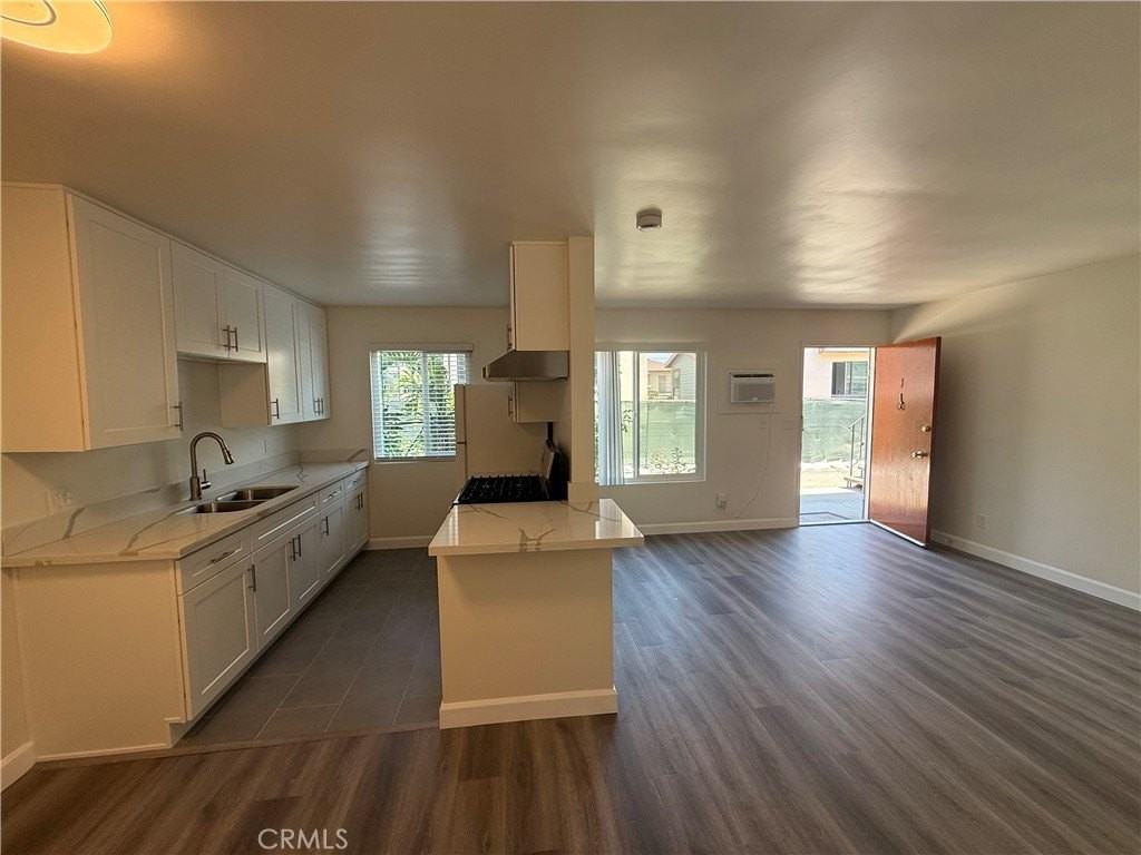 1420 Benito Ave #1 - Photo 4 of 10