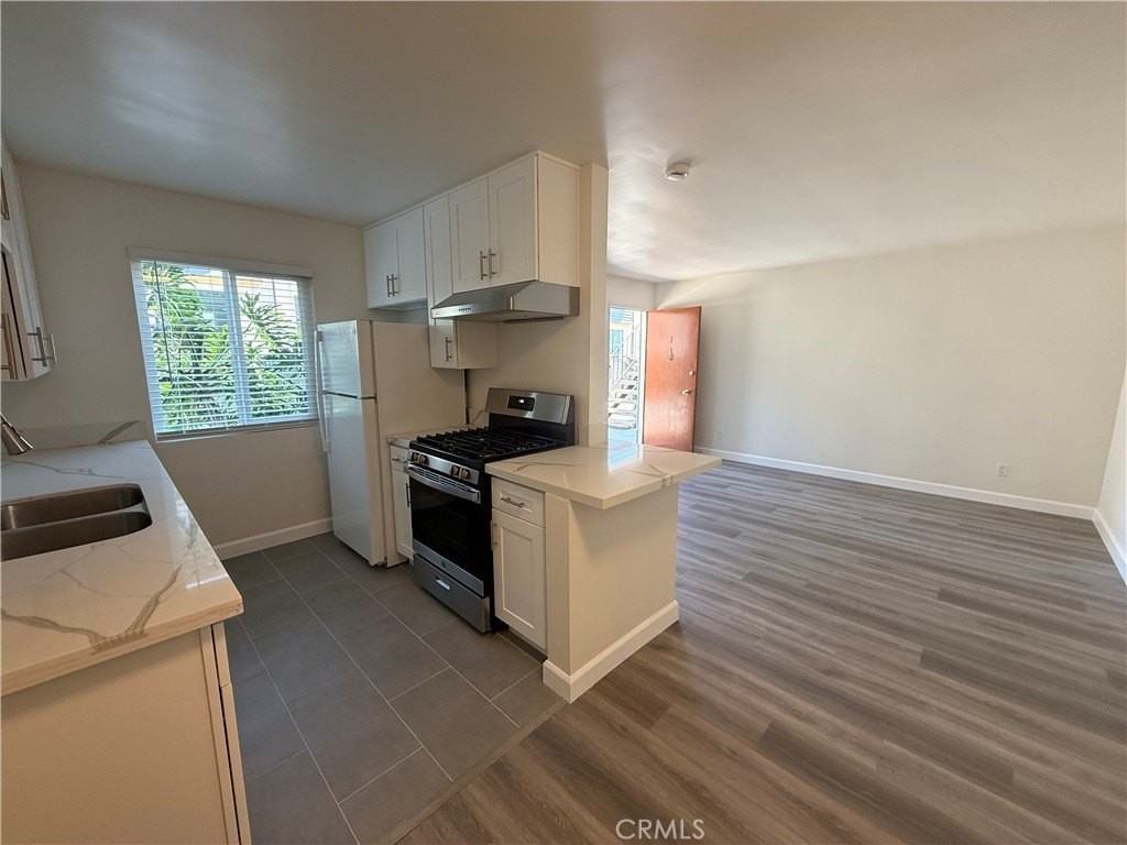 1420 Benito Ave #1 - Photo 5 of 10