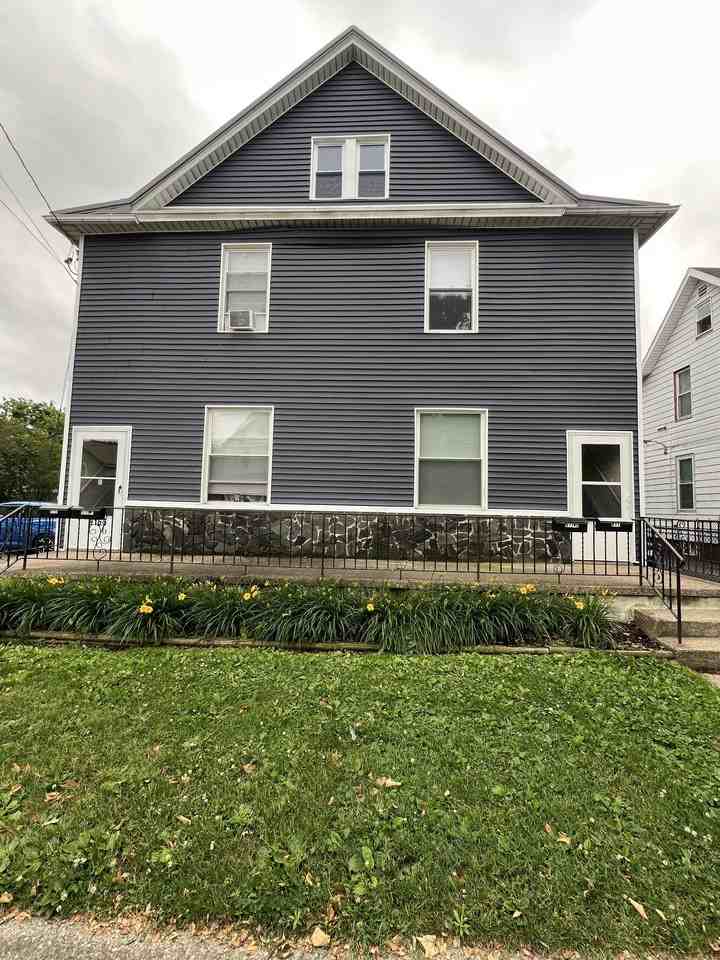 917 W 3rd St