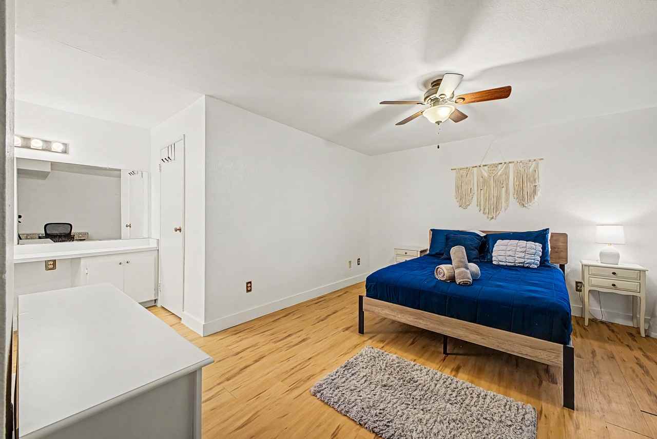 4950 North Miller Road200 #200 - Photo 7 of 24