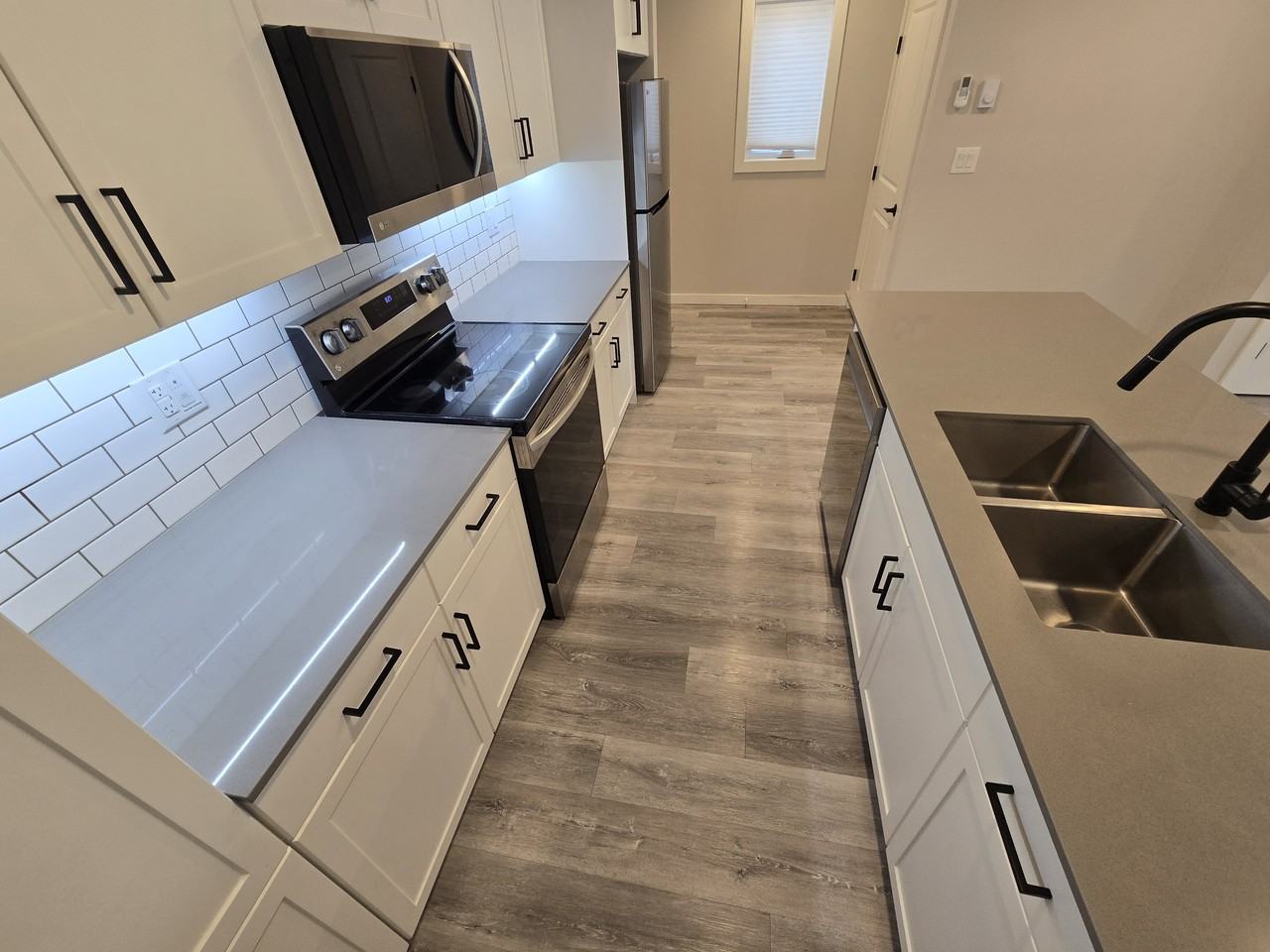 5 19.5 Regal Avenue - Main #MAIN - Photo 3 of 10