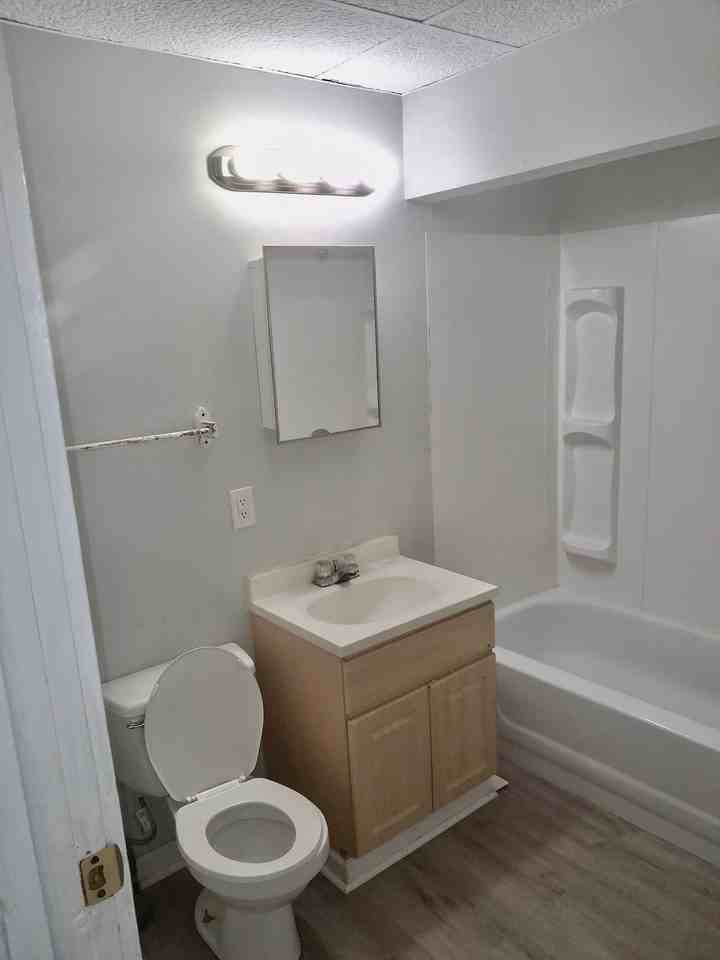 187 Main St N #3 - Photo 4 of 8