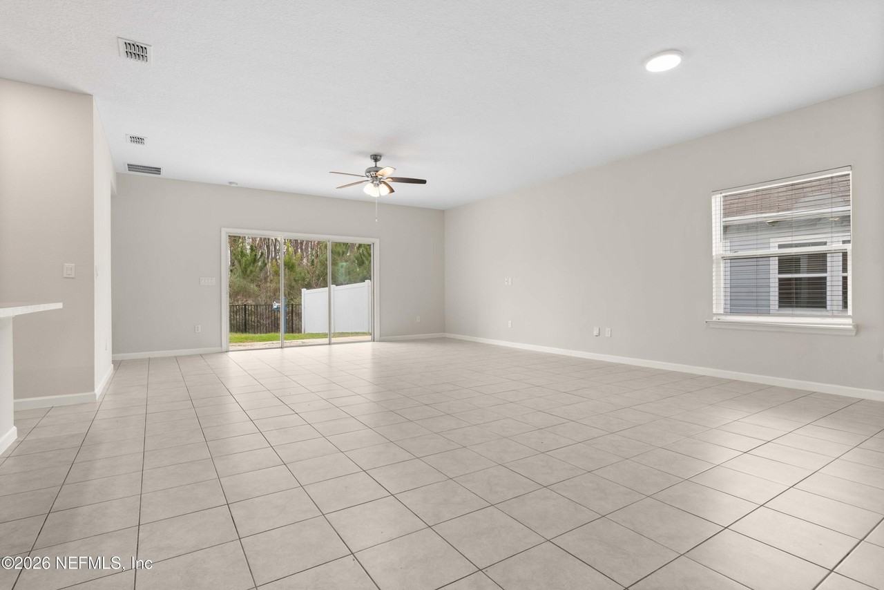 5556 Kellar Cir - Photo 6 of 33