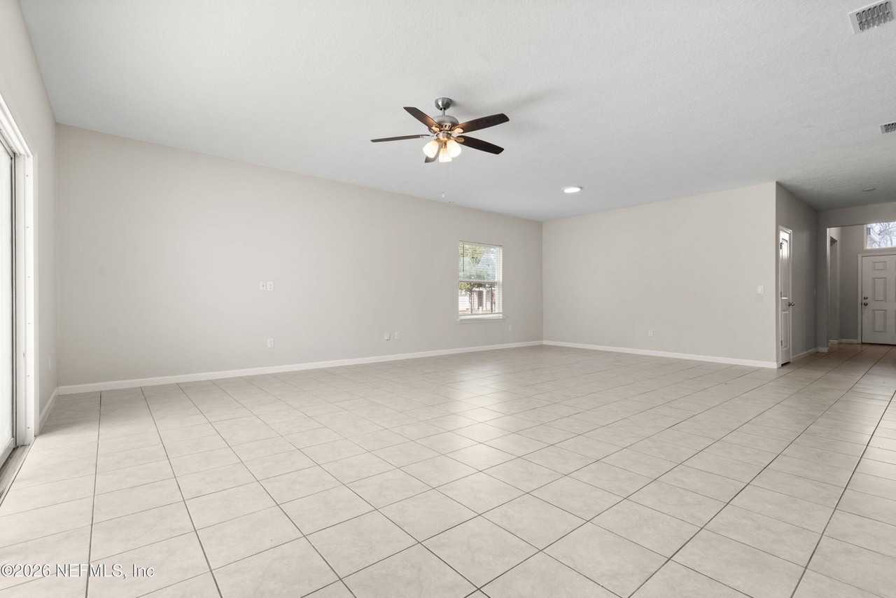 5556 Kellar Cir - Photo 7 of 33