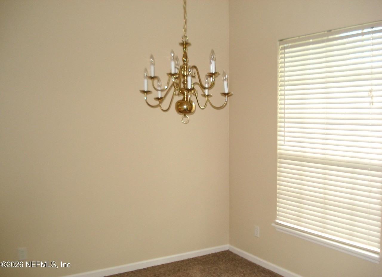 684 Sid Dr - Photo 7 of 20