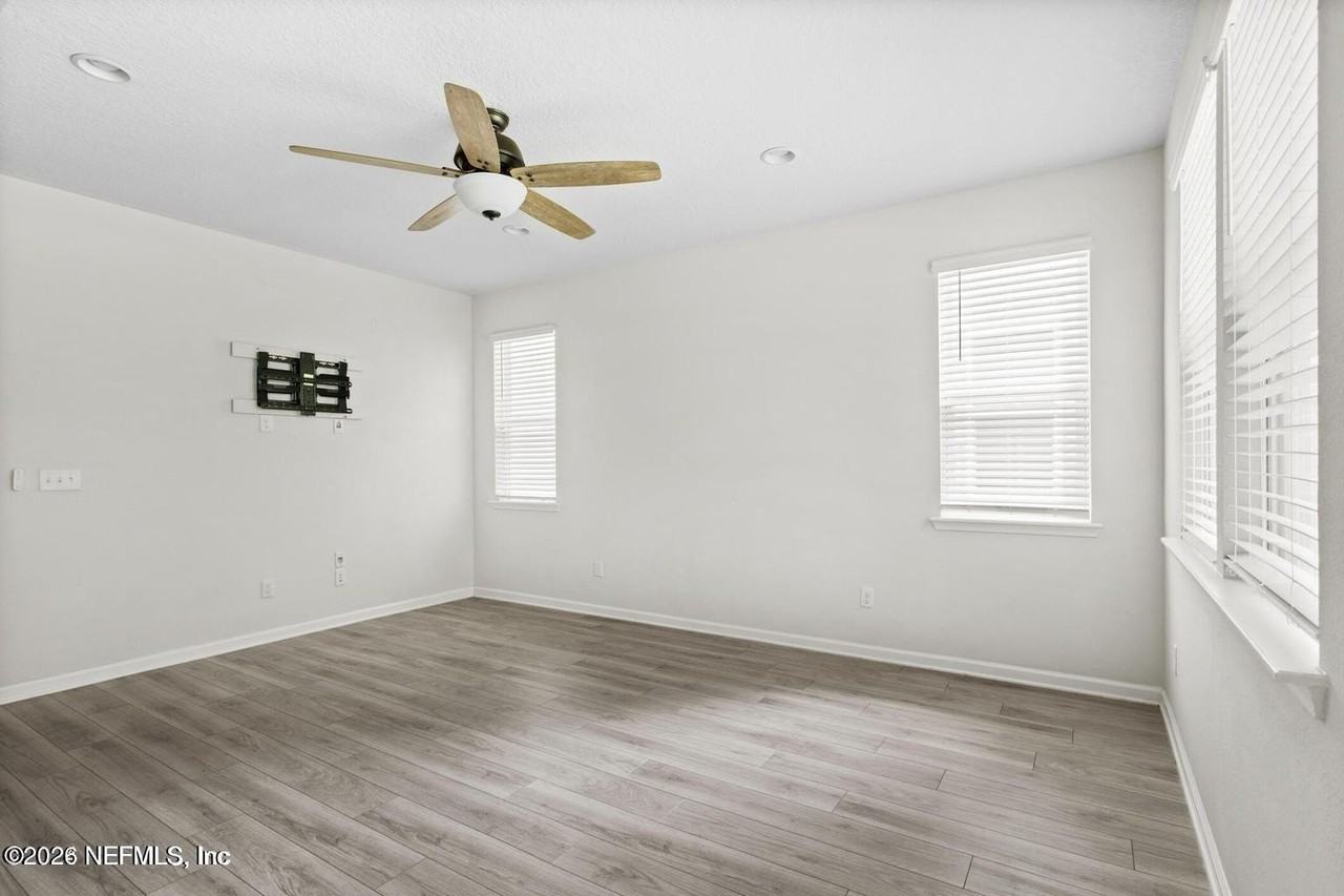 3067 Alpin Dr - Photo 4 of 33