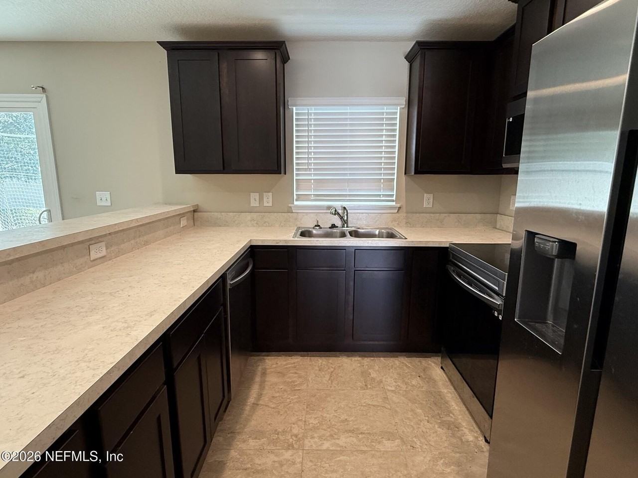4019 Pine Hill Pt - Photo 3 of 14