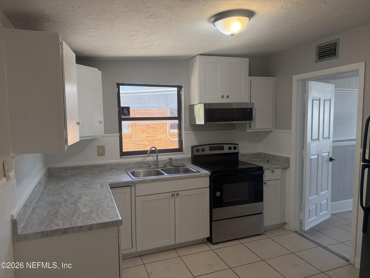 7336 Merrill Rd - Photo 3 of 8