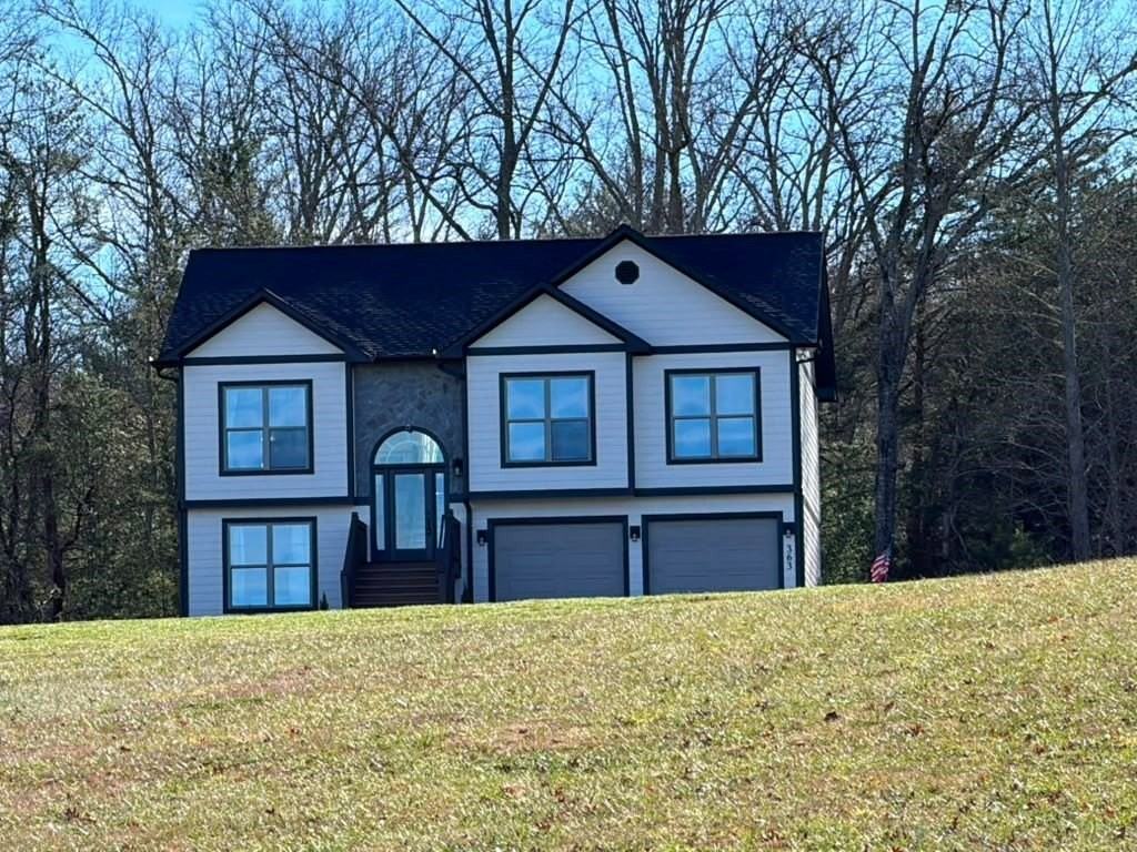 363 Bayside Ln - Photo 2 of 24