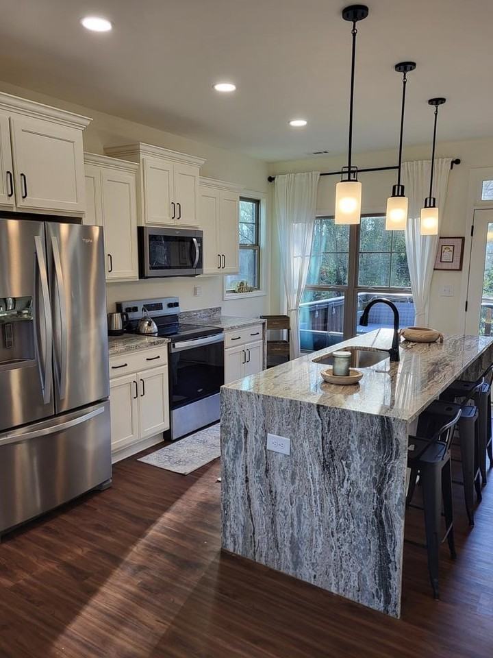 363 Bayside Ln - Photo 7 of 24