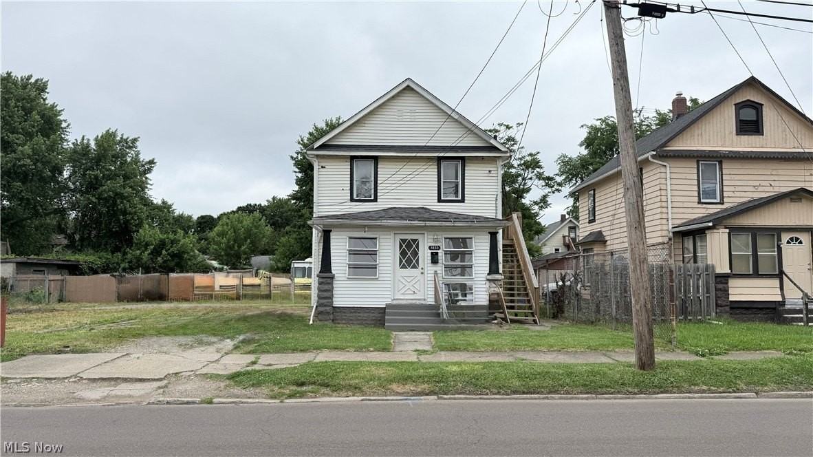1433 Kenmore Blvd - Photo 2 of 14