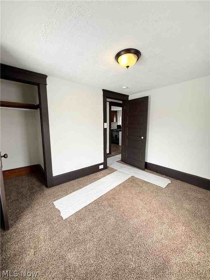 1433 Kenmore Blvd - Photo 4 of 14