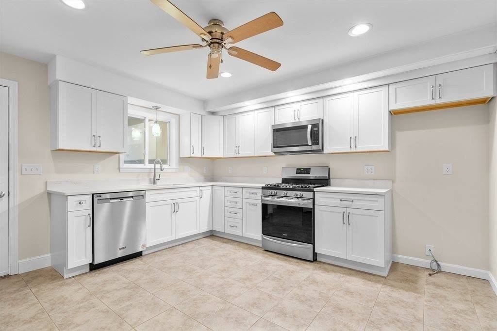 179 Pilgrim Rd #2 - Photo 7 of 18