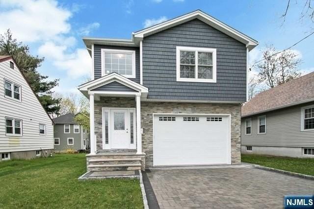 12-67 5th St - Photo 2 of 20