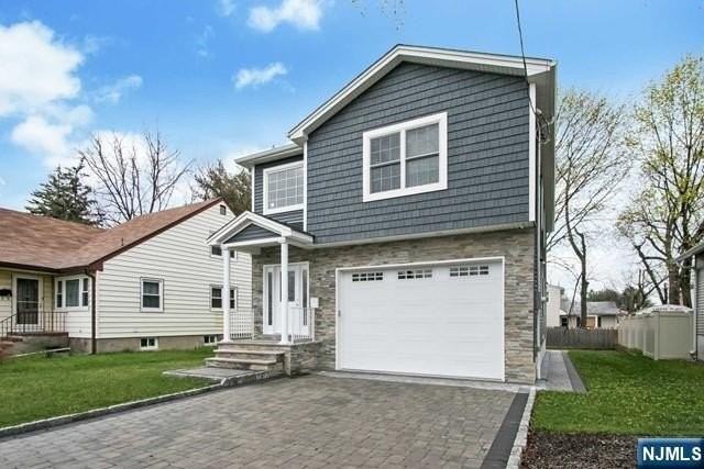12-67 5th St - Photo 3 of 20