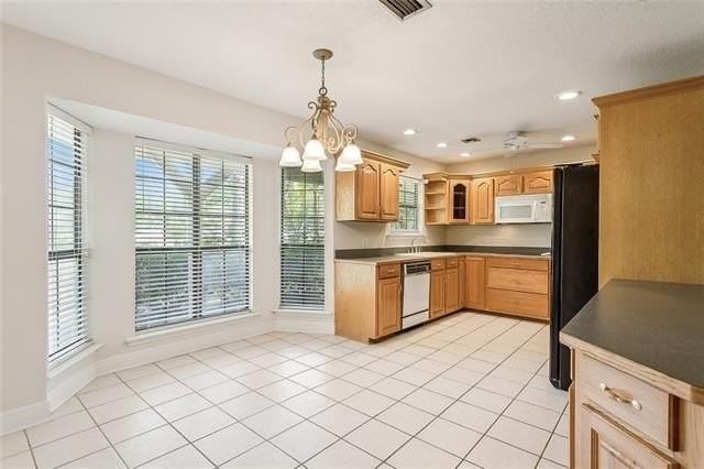32 Beth Dr - Photo 6 of 16