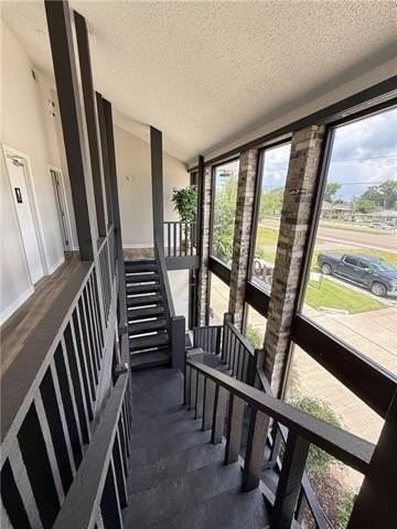 819 Veterans Memorial Blvd - Photo 2 of 10