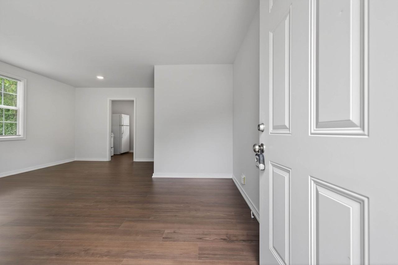 1316 Sunnyview Dr - Photo 5 of 23