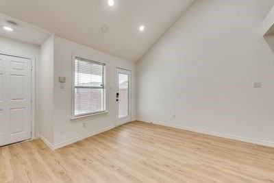 205 Tonto St - Photo 6 of 16