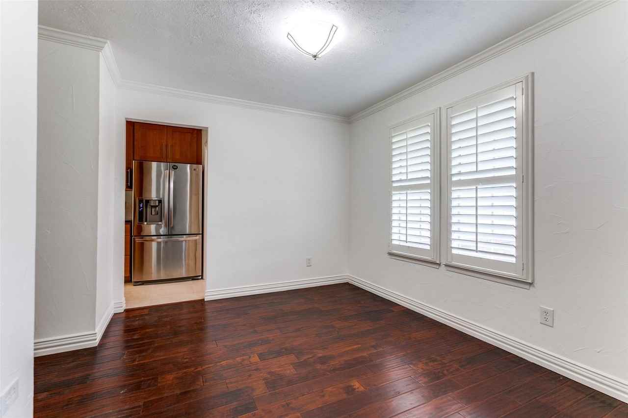 15731 Overmead Cir - Photo 4 of 40