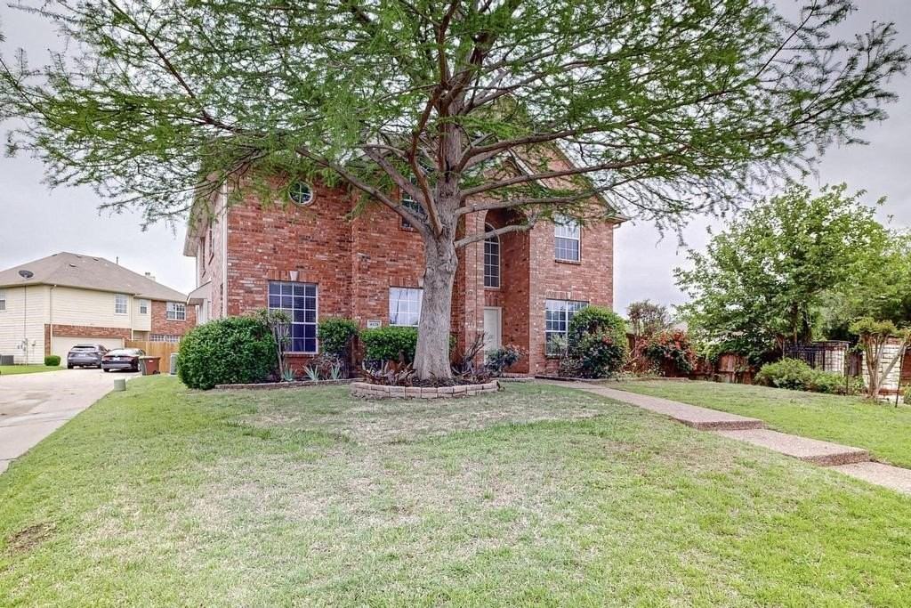 4428 Stromboli Dr - Photo 2 of 40