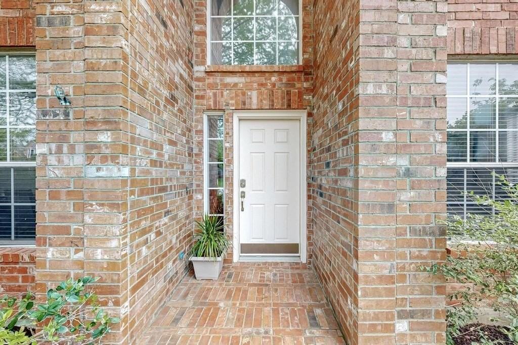 4428 Stromboli Dr - Photo 4 of 40