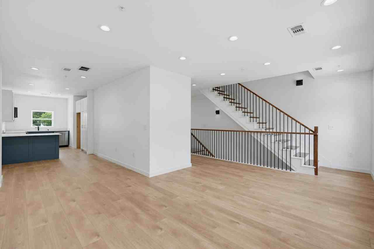 508 S O Connor Rd - Photo 3 of 21