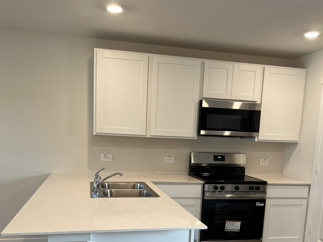 4484 Bonney Ave - Photo 7 of 30