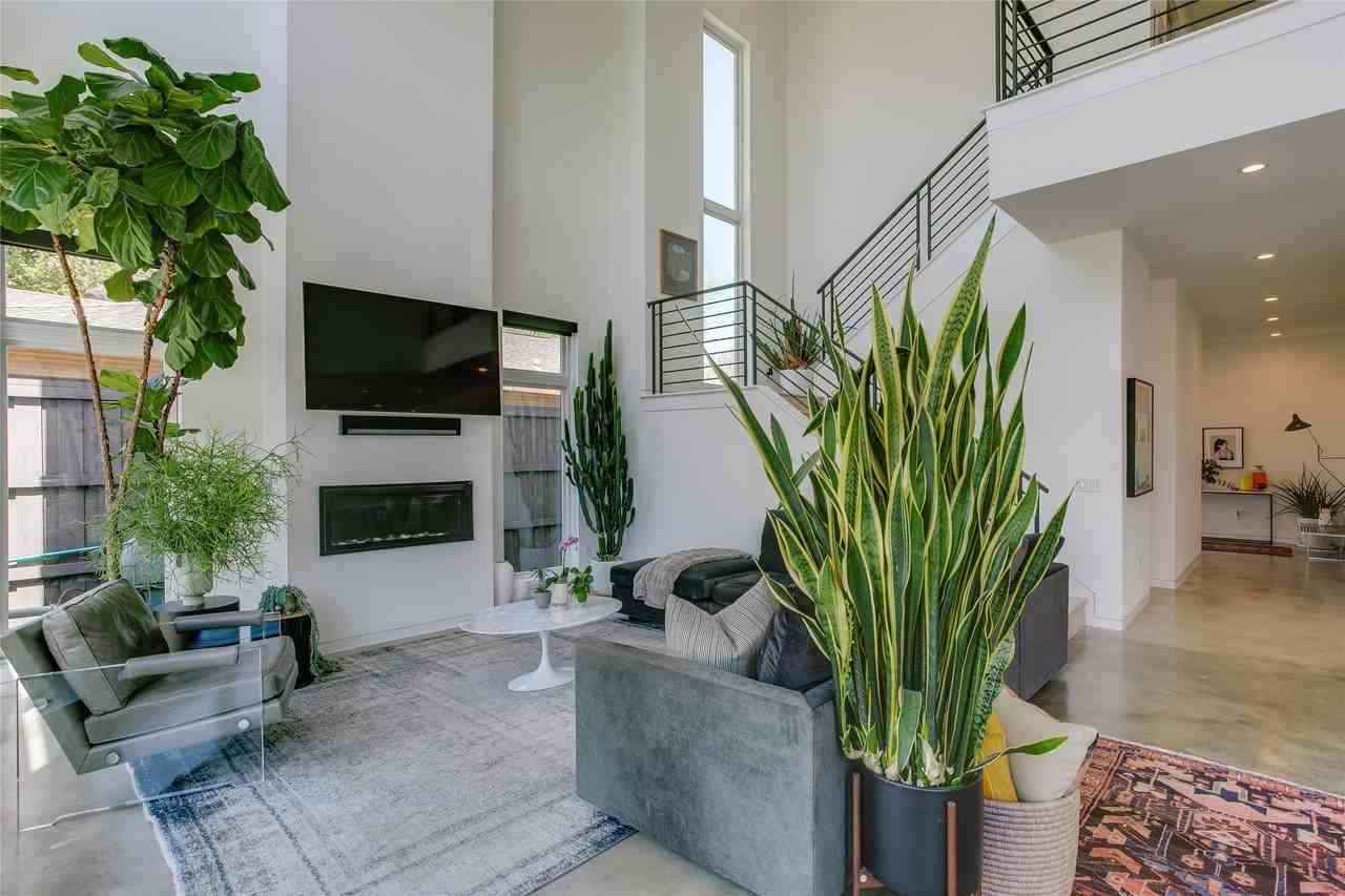 2215 Madera St - Photo 6 of 37