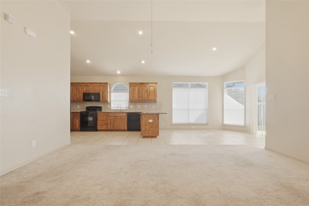 2016 Priscella Dr - Photo 3 of 25