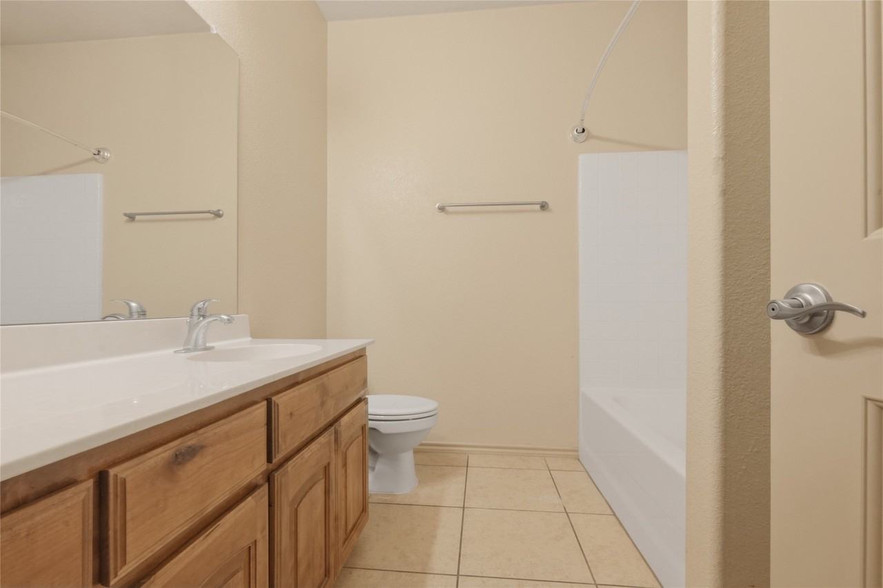 2016 Priscella Dr - Photo 4 of 25