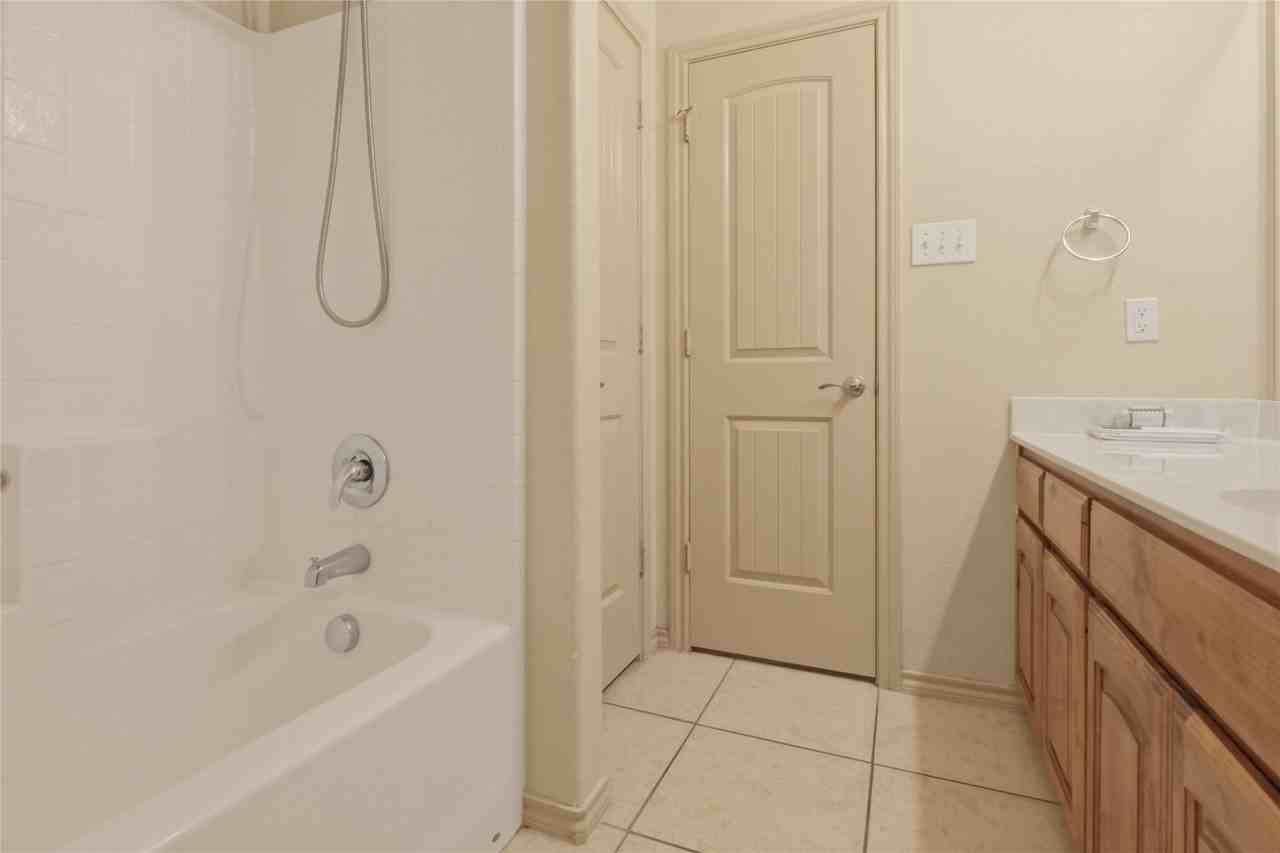 2016 Priscella Dr - Photo 5 of 25