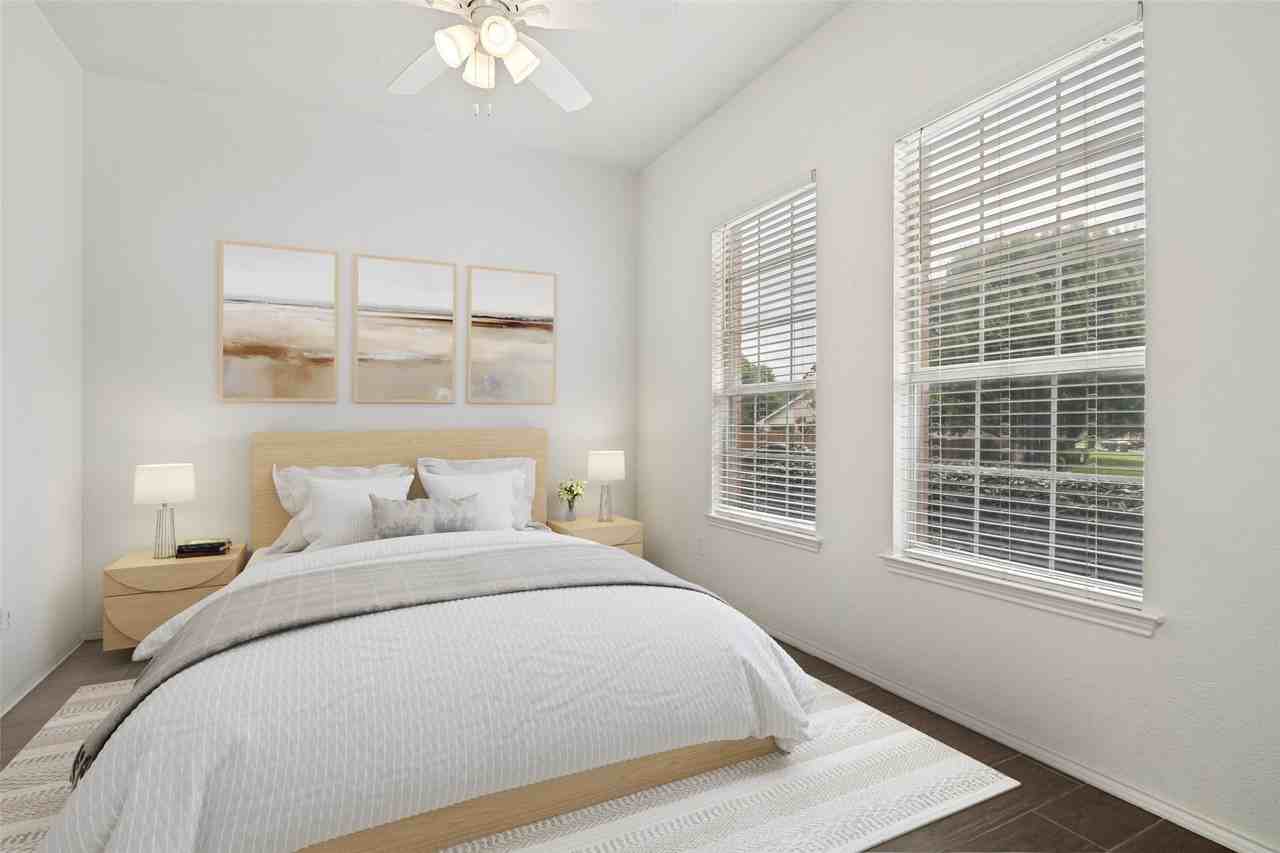9021 Floyd Dr - Photo 4 of 19