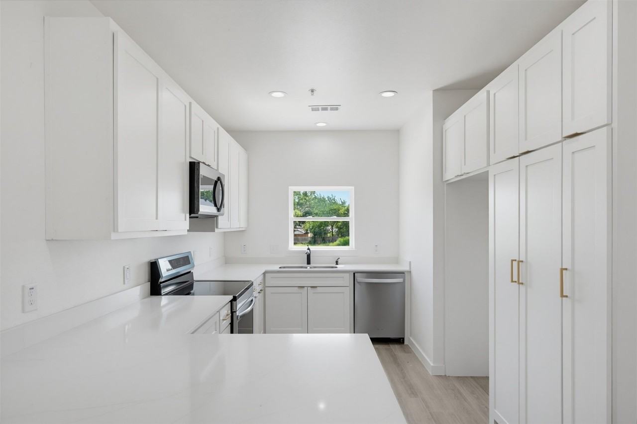 516 S O Connor Rd - Photo 2 of 23
