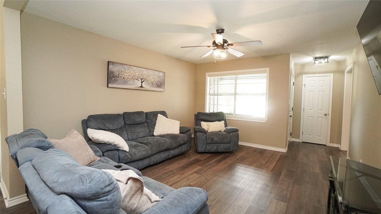 340 Northside - Photo 6 of 29